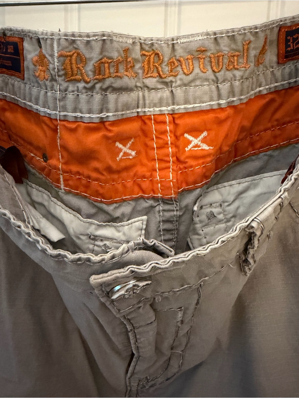 Rock Revival Men’s Taupe Cargo Shorts with Embroidered Back Pockets - Picture 4 of 7